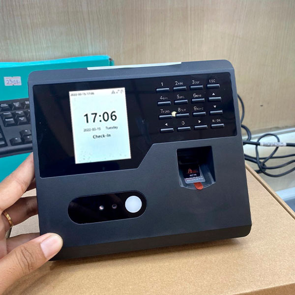 Máy Chấm Công Khuôn Mặt Ronald Jack FA900 Wifi