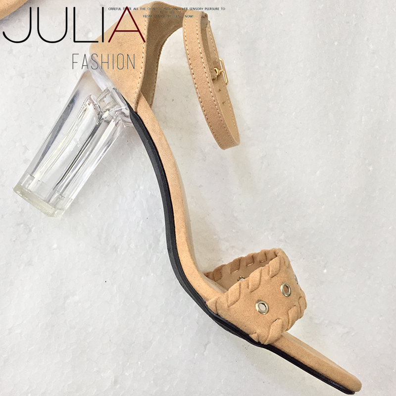Giày sandal gót vuông GV630 đế trong quai ngang đục lỗ sang chảnh (kem, đen)
