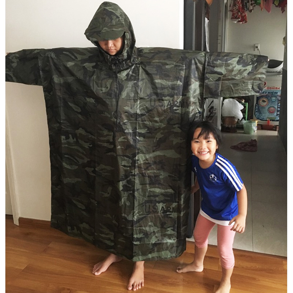 Áo mưa cánh dơi vải dù rằn ri