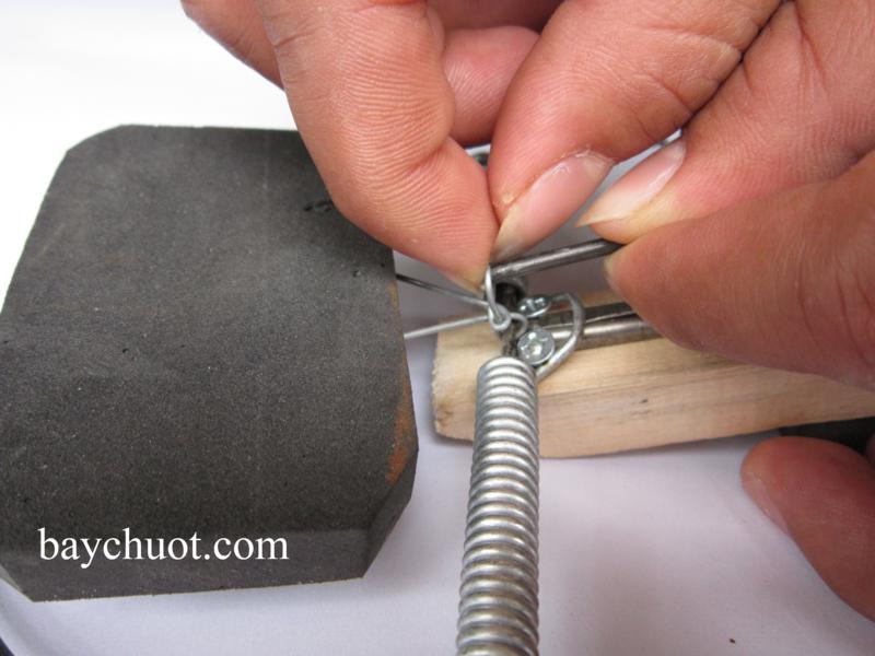 Bộ 4 bẫy chuột không mồi
