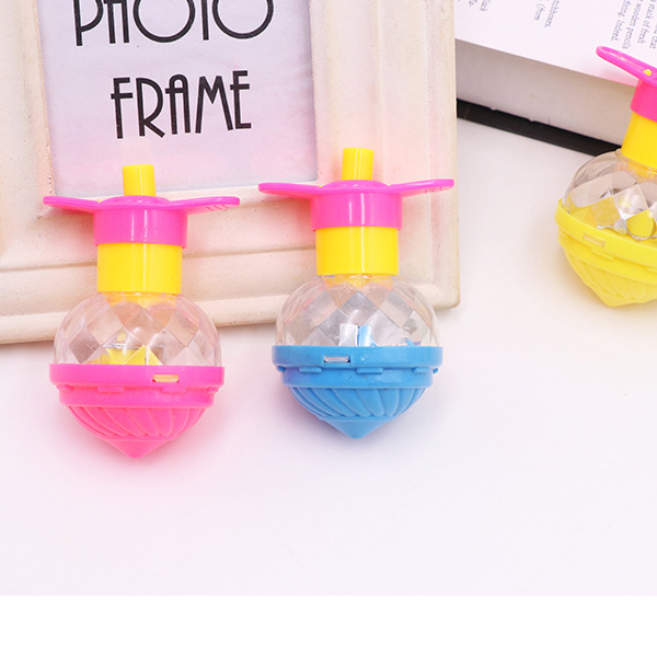 Con quay có đèn Led phát sáng