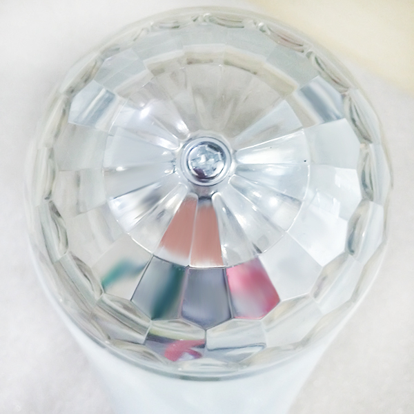 Đèn quả cầu xoay Led 7 màu có chân đế