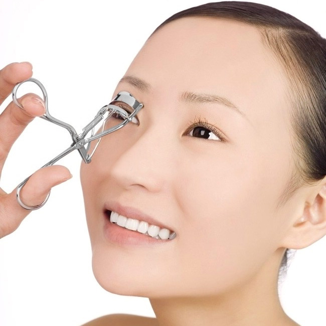 Dụng cụ bấm lông mi