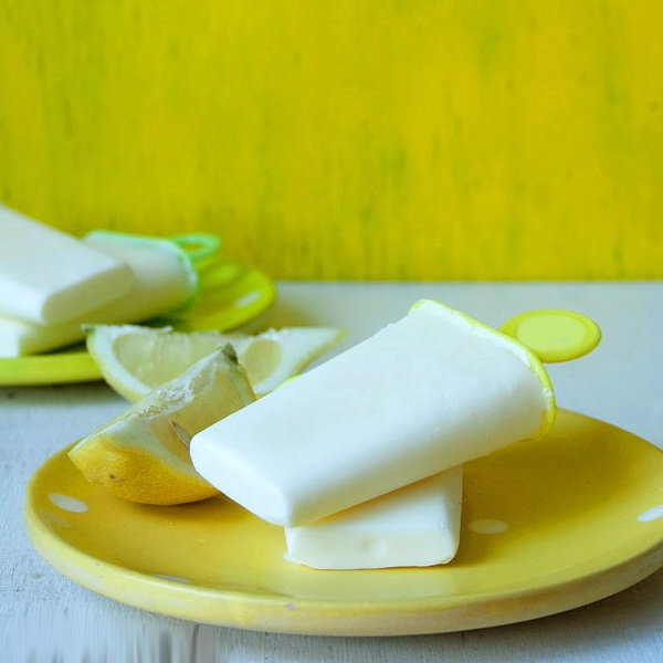 Khuôn 6 que làm kem tiện lợi