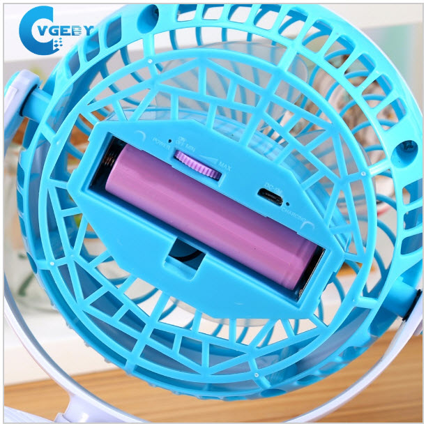 Quạt kẹp bàn pin sạc USB xoay 360 độ ML-F168