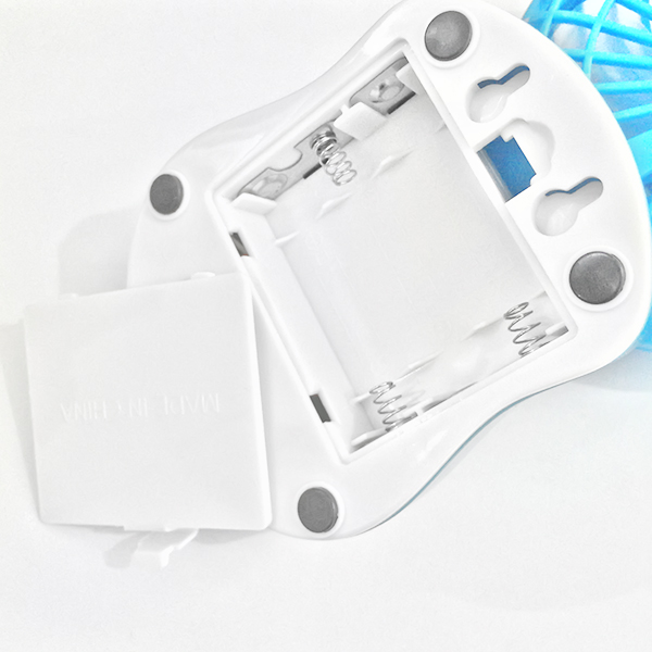 Quạt sạc tích điện YX-102 có đèn Led chiếu sáng thế hệ mới